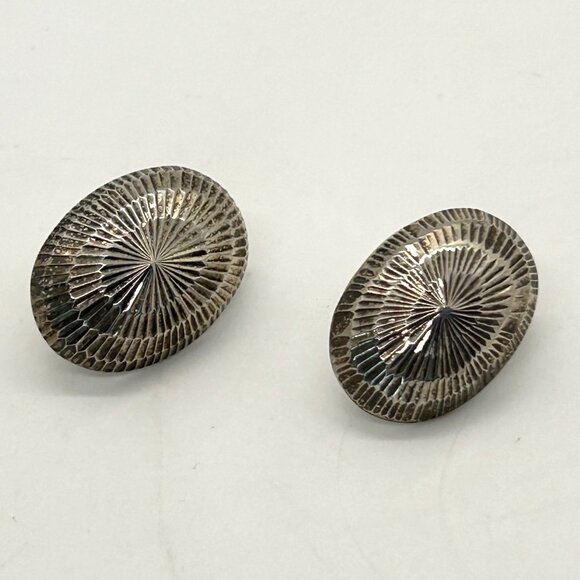Vintage Sterling Silver Pierced Earrings Oval Textured 925 Stamped 5.7 grams - Picture 2 of 13